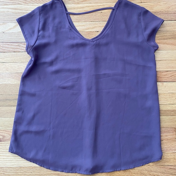 Cute purple blouse - Picture 2 of 3